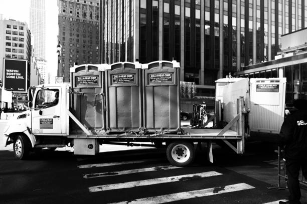 Best Portable bathroom rental  in Wamac, IL